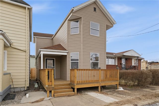 1022 2nd Ave, Coraopolis, PA 15108