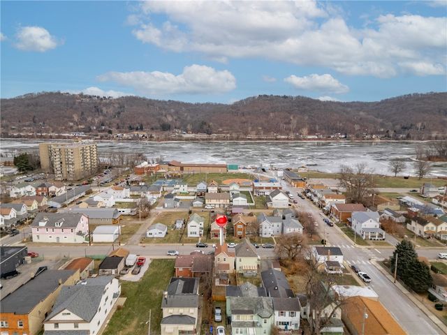 1022 2nd Ave, Coraopolis, PA 15108