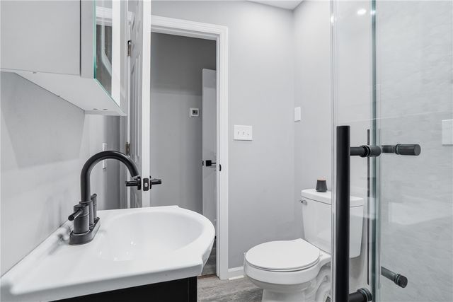 1022 2nd Ave, Coraopolis, PA 15108