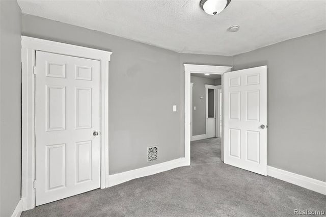 7465 Hanover Street, Detroit, MI 48206