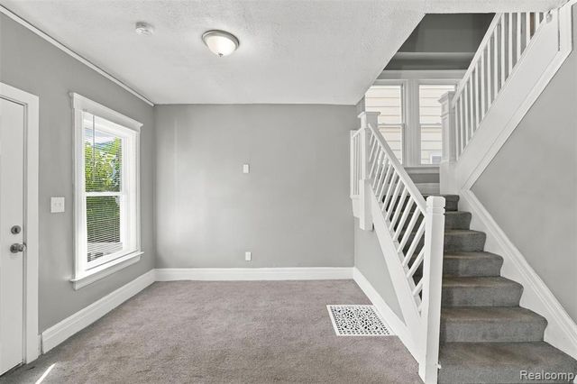 7465 Hanover Street, Detroit, MI 48206