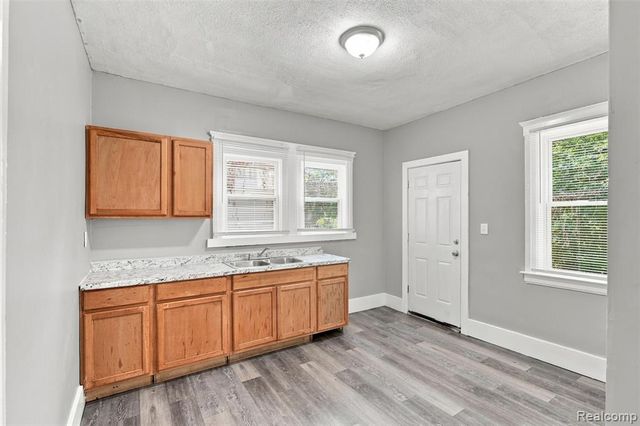 7465 Hanover Street, Detroit, MI 48206