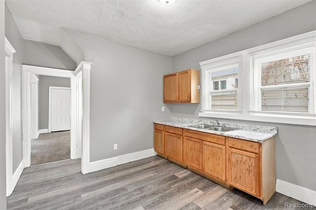 7465 Hanover Street, Detroit, MI 48206