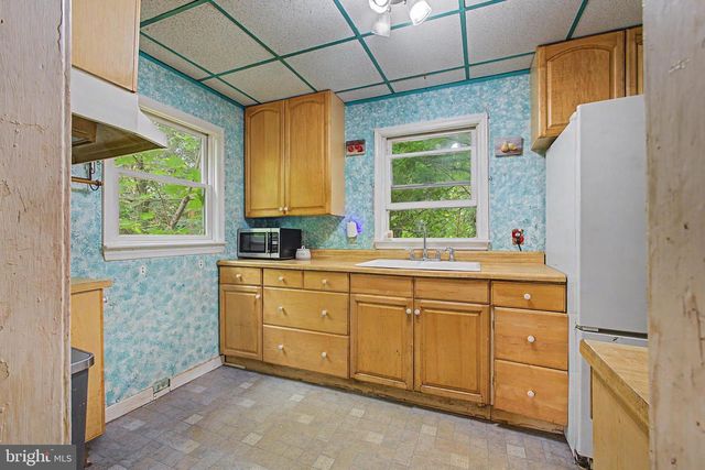 93 LOCUST AVE, Hamilton, NJ 08610