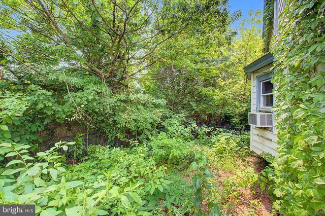 93 LOCUST AVE, Hamilton, NJ 08610