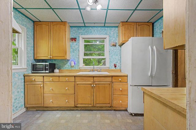 93 LOCUST AVE, Hamilton, NJ 08610