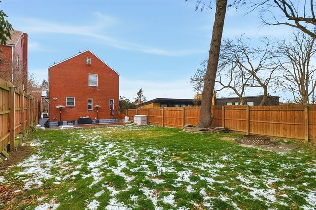 1420 Hawthorne Street, Stanton Heights, PA 15201