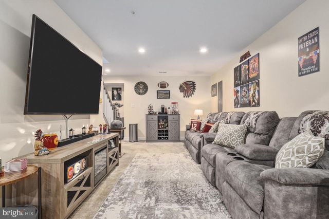9468 VOLLMERHAUSEN DR, Columbia, MD 21046