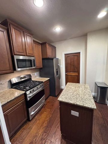 2607 Eagle Drive, Grapevine, TX 76051