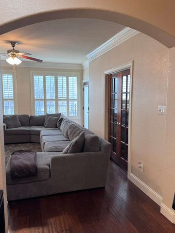 2607 Eagle Drive, Grapevine, TX 76051