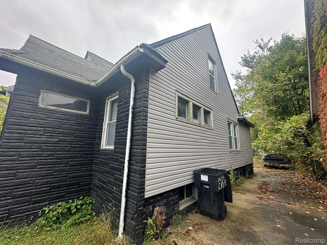 14284 Cruse Street, Detroit, MI 48227