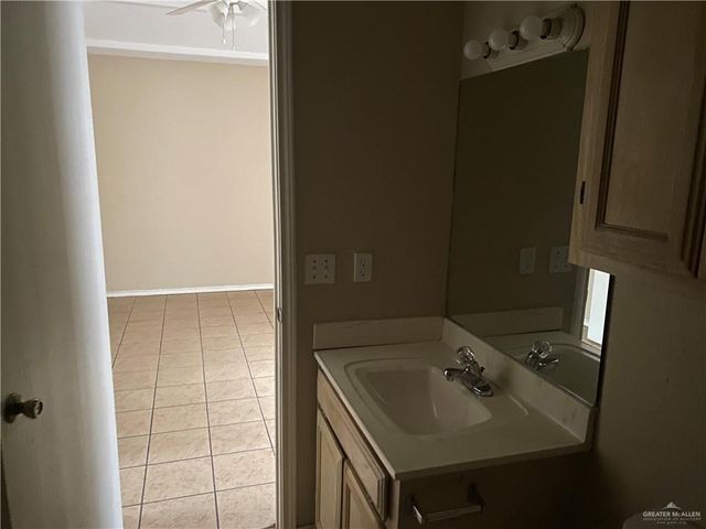 2618 Presidio Drive 3, Edinburg, TX 78539