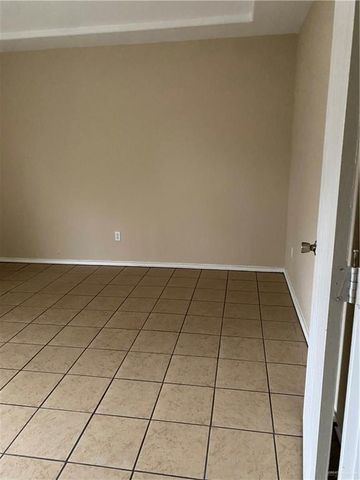 2618 Presidio Drive 3, Edinburg, TX 78539