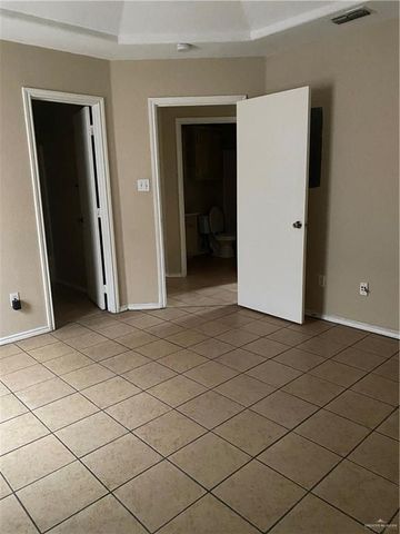 2618 Presidio Drive 3, Edinburg, TX 78539