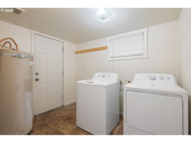 608 16TH Ave, Longview, WA 98632