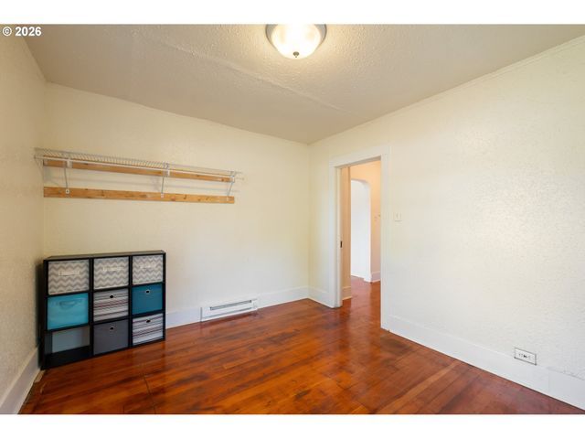 608 16TH Ave, Longview, WA 98632