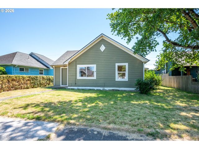 608 16TH Ave, Longview, WA 98632