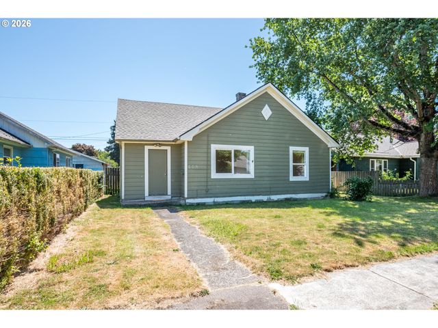 608 16TH Ave, Longview, WA 98632