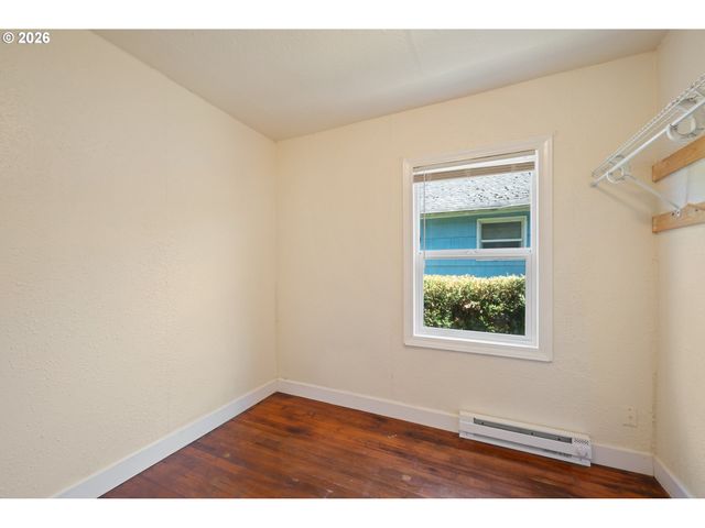 608 16TH Ave, Longview, WA 98632