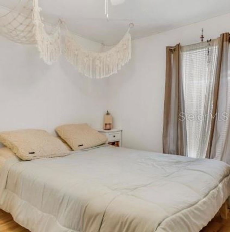 Image 13 of property listing at 1108 AVENUE I, Ormond Beach, FL 32174