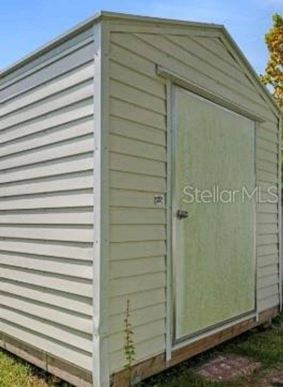 Image 16 of property listing at 1108 AVENUE I, Ormond Beach, FL 32174