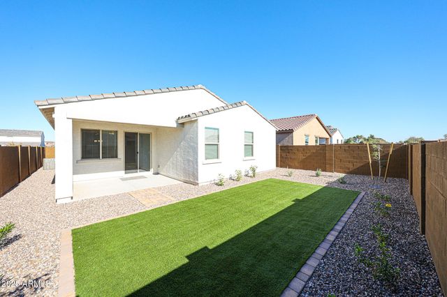 8721 W WINDSOR Boulevard, Glendale, AZ 85305