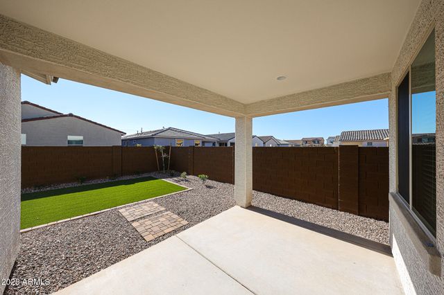 8721 W WINDSOR Boulevard, Glendale, AZ 85305