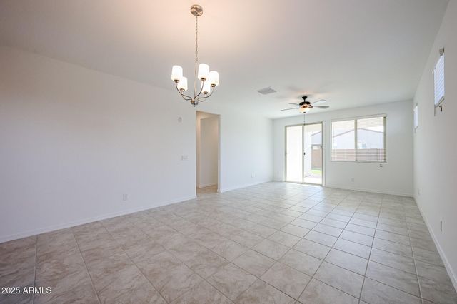 8721 W WINDSOR Boulevard, Glendale, AZ 85305