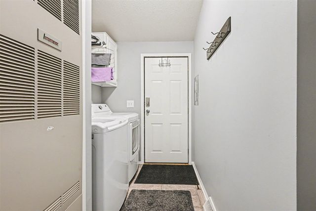 6911 Mandy Lane, Kalamazoo, MI 49009