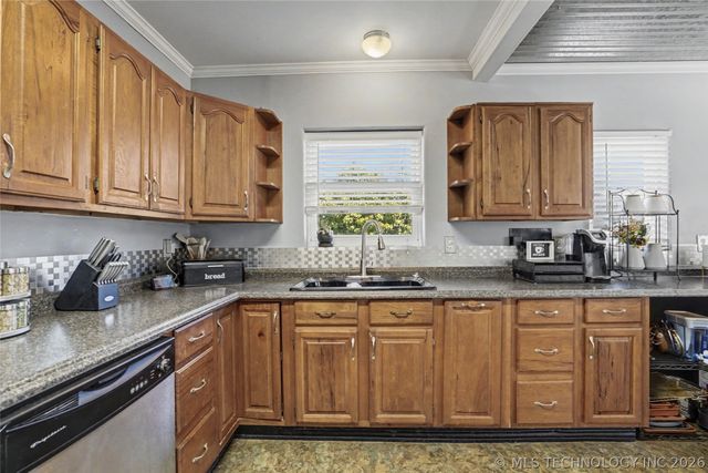 803 S Jamestown Avenue, Tulsa, OK 74112