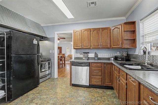 803 S Jamestown Avenue, Tulsa, OK 74112