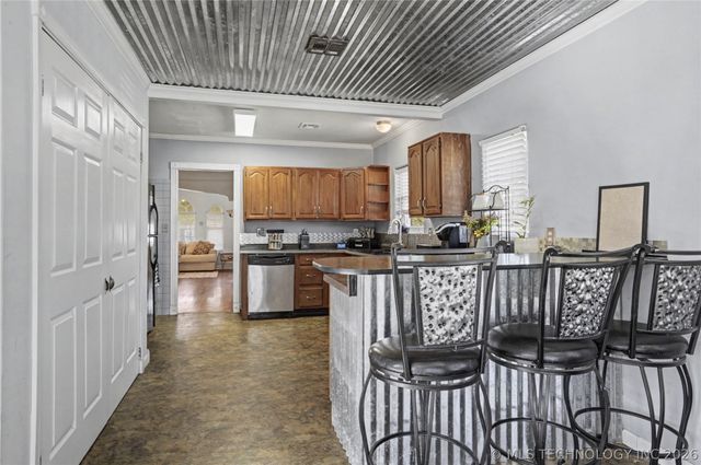 803 S Jamestown Avenue, Tulsa, OK 74112