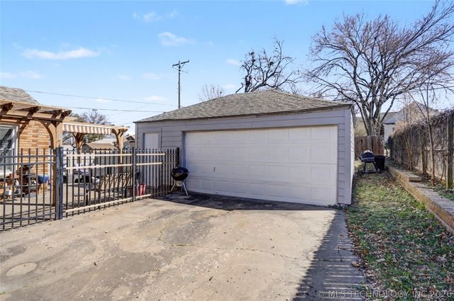 803 S Jamestown Avenue, Tulsa, OK 74112