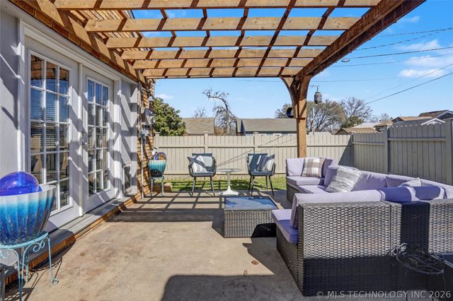 803 S Jamestown Avenue, Tulsa, OK 74112