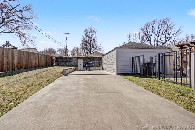 803 S Jamestown Avenue, Tulsa, OK 74112