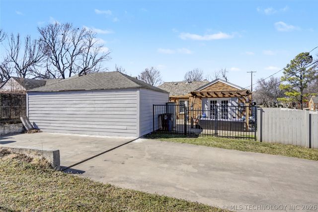 803 S Jamestown Avenue, Tulsa, OK 74112