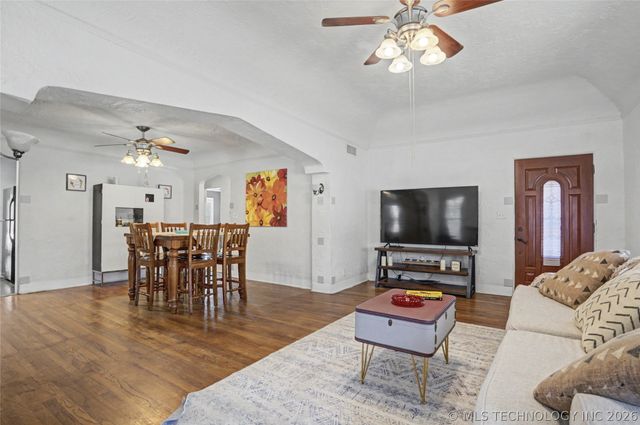 803 S Jamestown Avenue, Tulsa, OK 74112