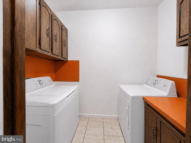 714 E ELM AVE, Lindenwold, NJ 08021