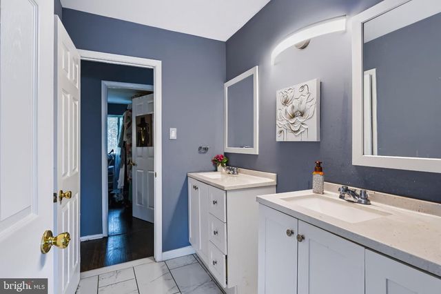 714 E ELM AVE, Lindenwold, NJ 08021