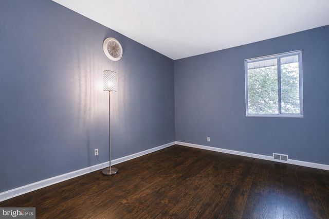 714 E ELM AVE, Lindenwold, NJ 08021