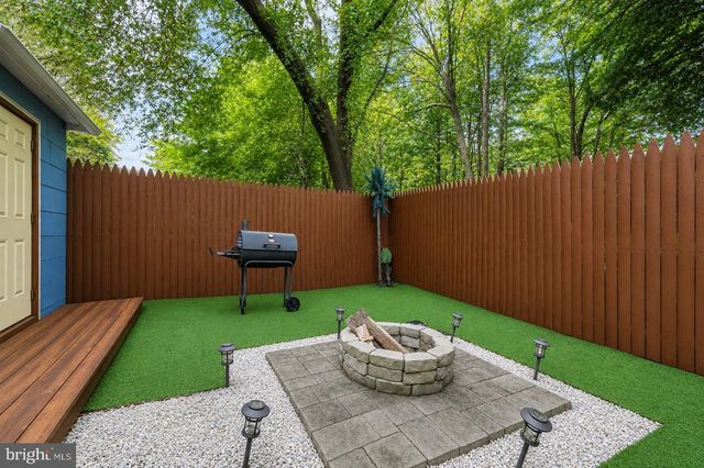 714 E ELM AVE, Lindenwold, NJ 08021