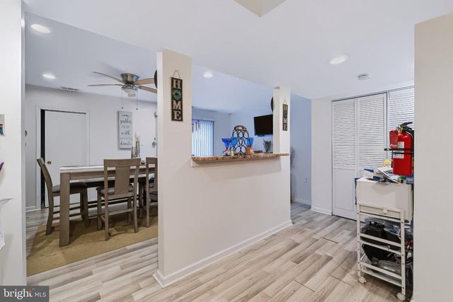 714 E ELM AVE, Lindenwold, NJ 08021