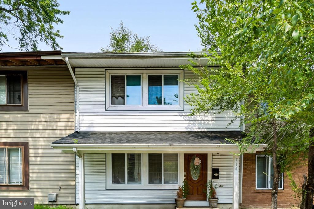714 E ELM AVE, Lindenwold, NJ 08021