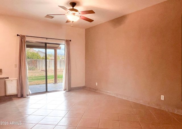 5655 N Laura Lane, Rimrock, AZ 86335