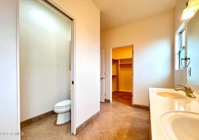 5655 N Laura Lane, Rimrock, AZ 86335