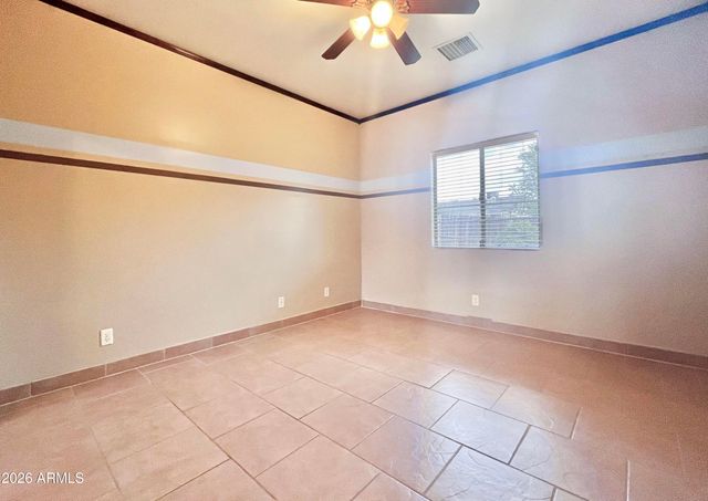 5655 N Laura Lane, Rimrock, AZ 86335