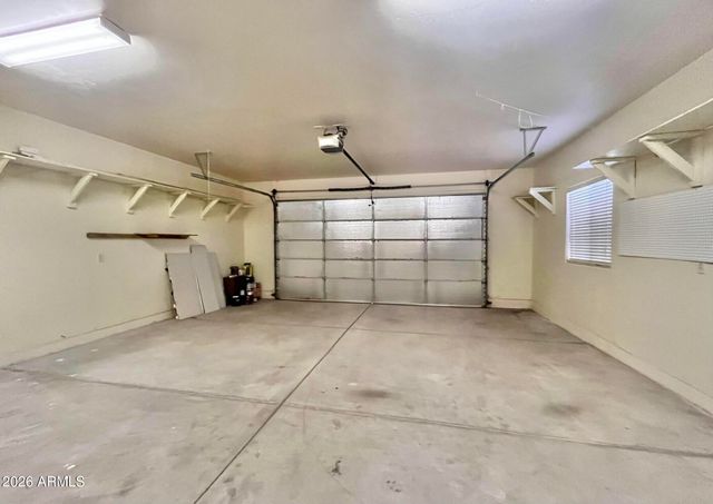 5655 N Laura Lane, Rimrock, AZ 86335