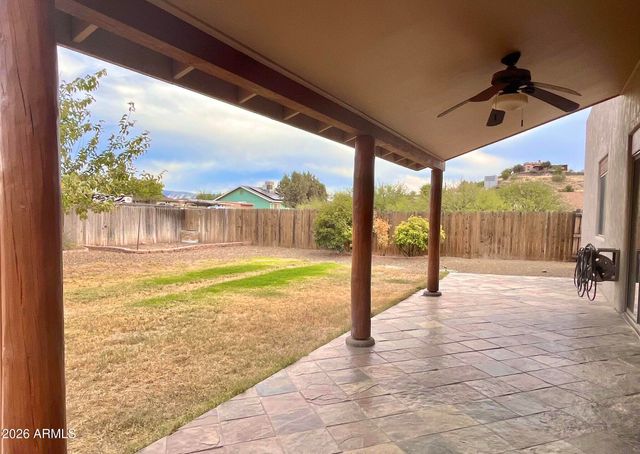5655 N Laura Lane, Rimrock, AZ 86335