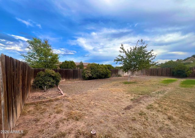 5655 N Laura Lane, Rimrock, AZ 86335