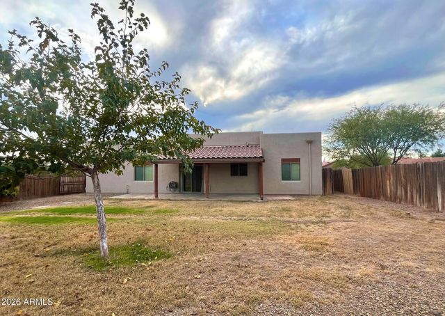 5655 N Laura Lane, Rimrock, AZ 86335